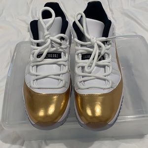 Almost new Jordan 11 GOLD